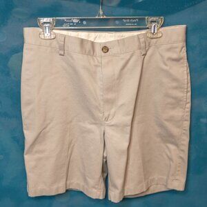 CLEARANCE L.L. Bean Classic Fit Khaki Shorts – Men’s Size 32
